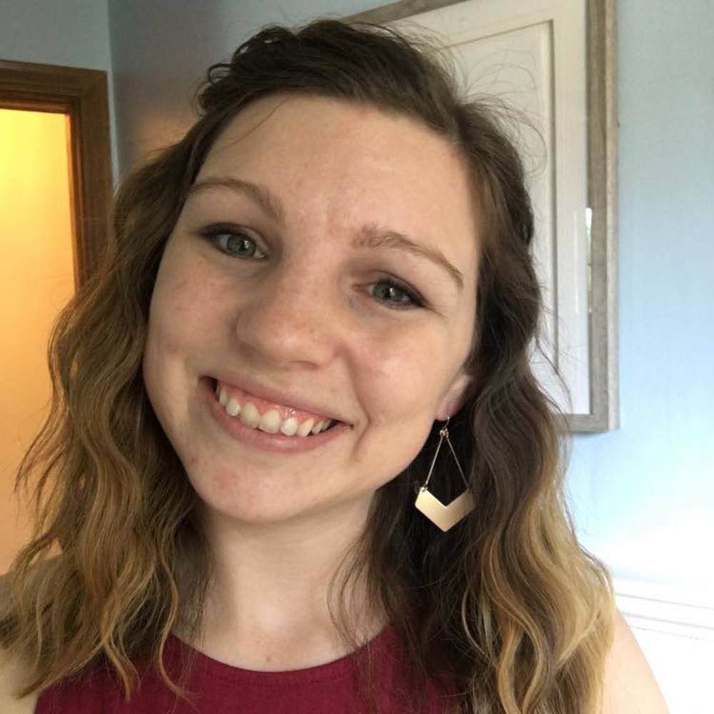 Meet your Posher, Olivia